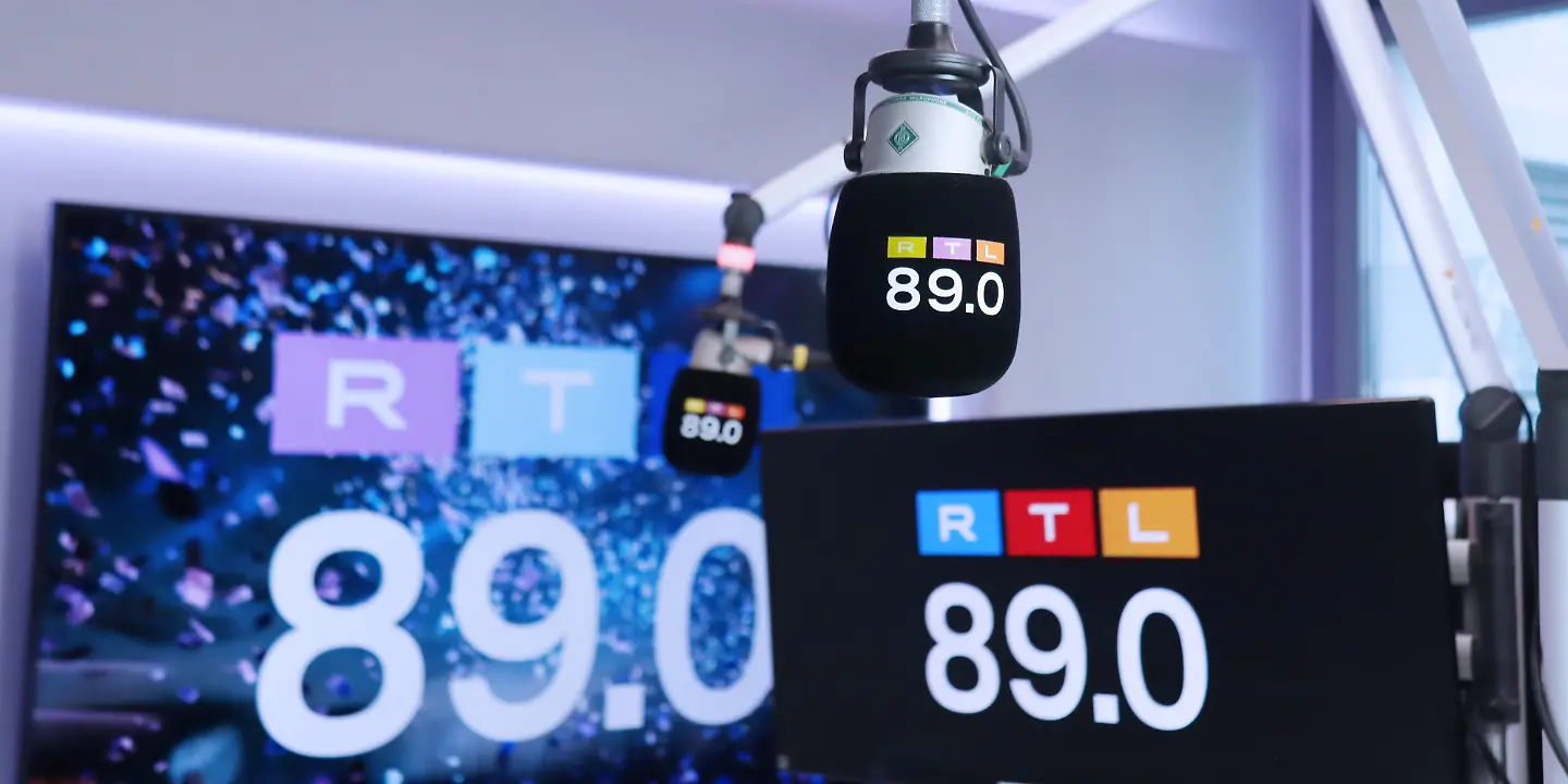 89.0 RTL_Studio_lila.jpg